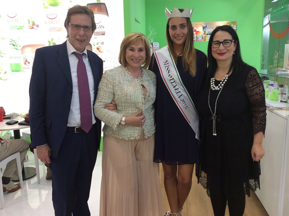 Miss Italia celebra al Cosmoprof i 30 anni di Equilibra