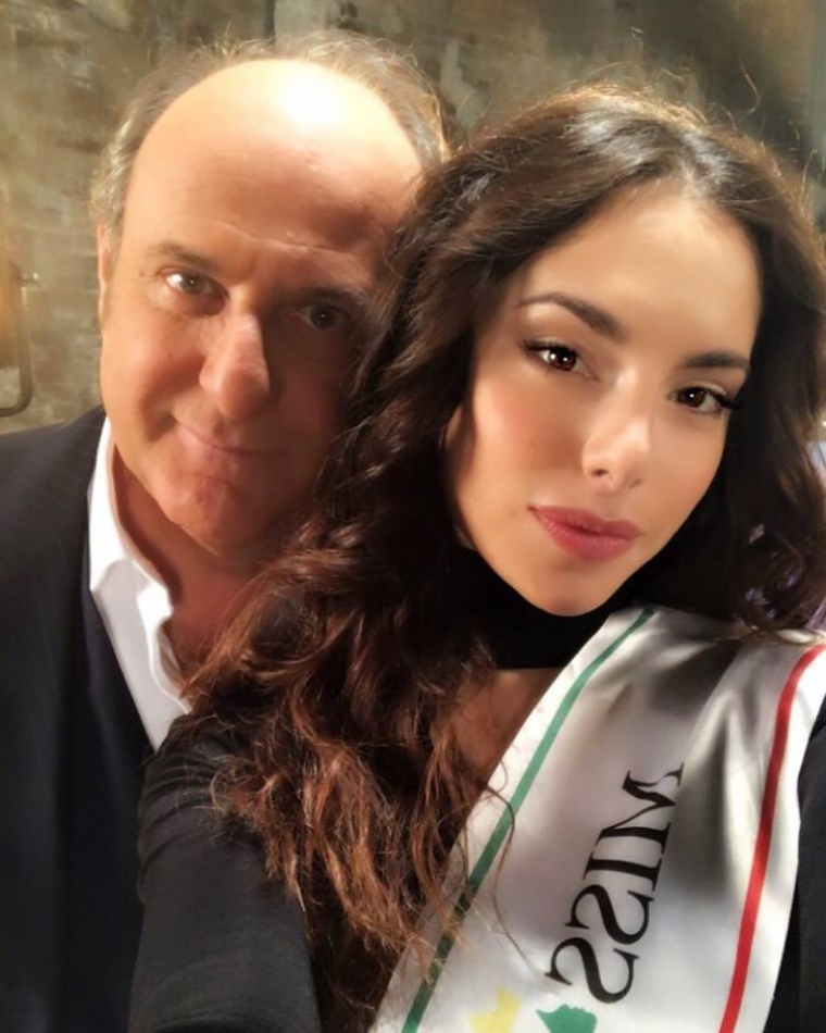 MISS ITALIA NEL CAMPO DELLA PUBBLICITÀ CON GERRY SCOTTI