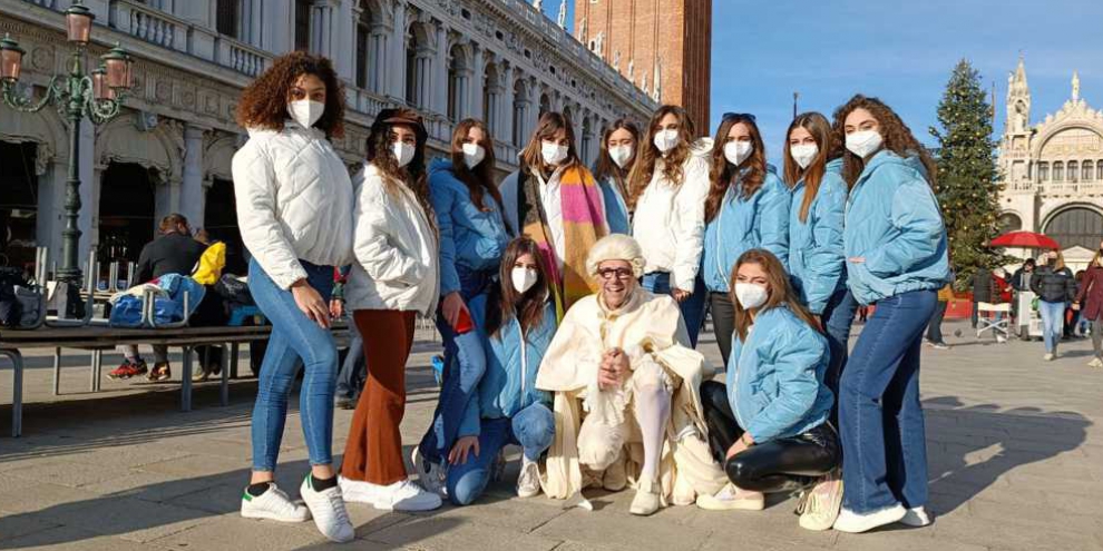 LE ASPIRANTI MISS ITALIA IN PIAZZA SAN MARCO