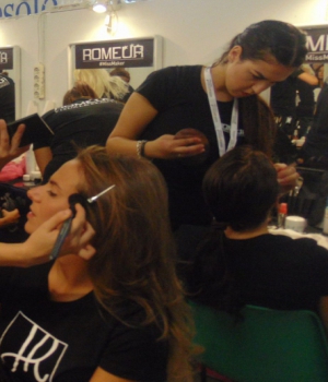 Trucco e Parruco... l abilità di Romeur Academy Beauty con i prodotti Tricologica ed esce una miss perfetta!