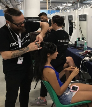Trucco e Parruco... l abilità di Romeur Academy Beauty con i prodotti Tricologica ed esce una miss perfetta!